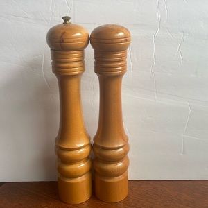 Vintage MCM Wood Salt and Pepper Mill Grinder Set 10” Light Wood Brass Topper